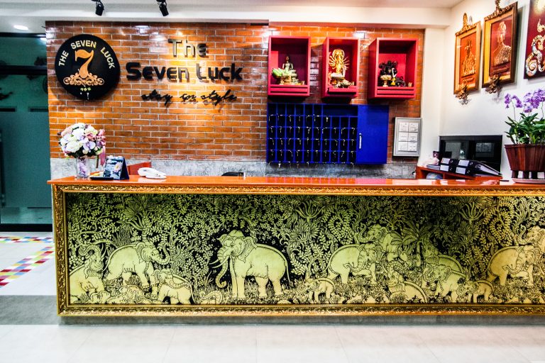 The Seven Luck : Front Desk